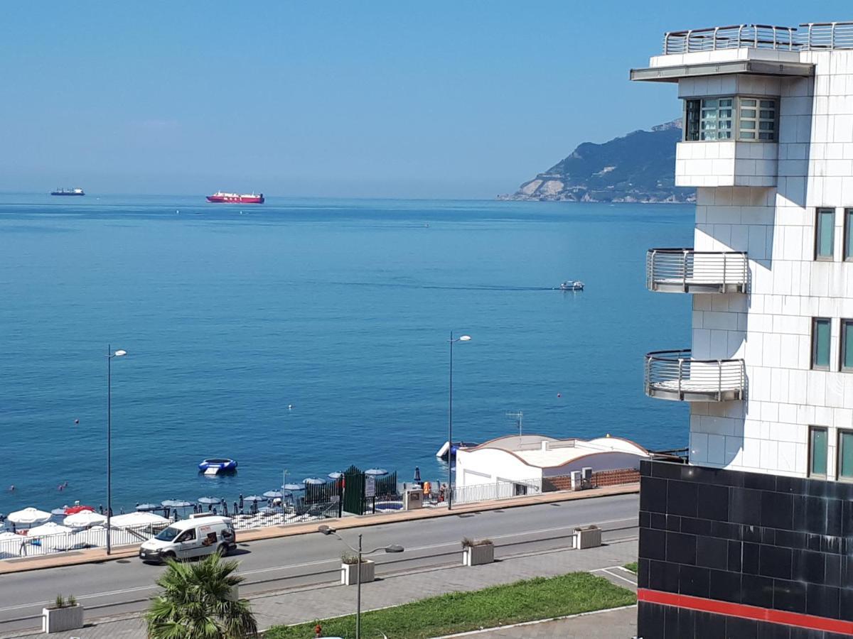 Alta Quota Relax On The Sea Bed & Breakfast Салерно Екстериор снимка